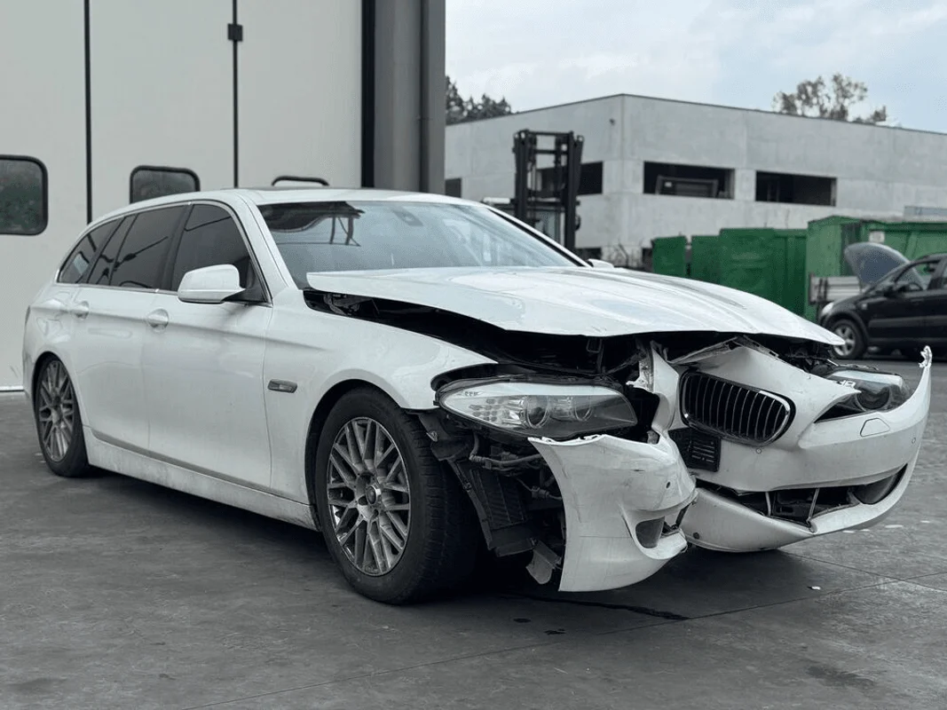 BMW Serie 5 (F11) - immagine 8