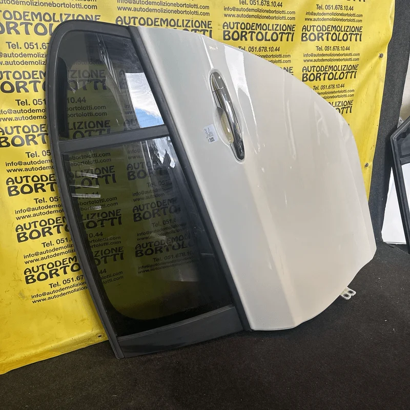 Porta post. - immagine 3