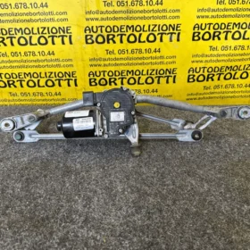 Meccanismo tergiparabrezza con motorino