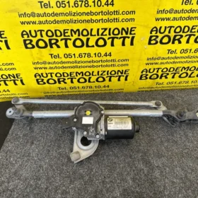 Meccanismo tergiparabrezza con motorino