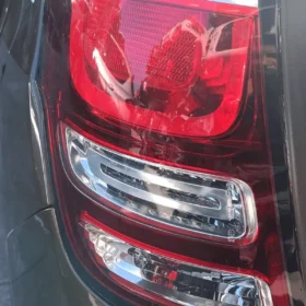 Fanale post. parte est.