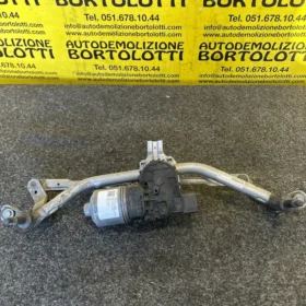 Meccanismo tergiparabrezza con motorino