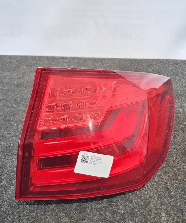 Fanale post. parte est.