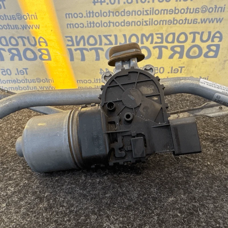 Meccanismo tergiparabrezza con motorino - immagine 2