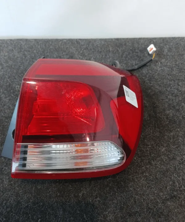 Fanale post. parte est.