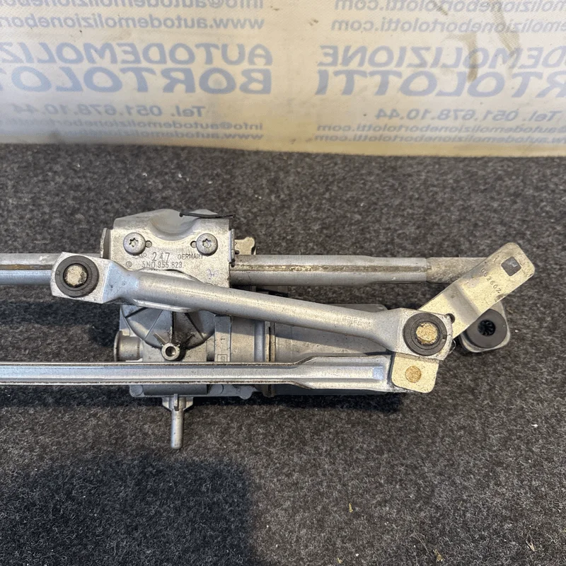 Meccanismo tergiparabrezza con motorino - immagine 5