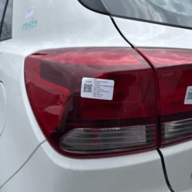 Fanale post. parte est.