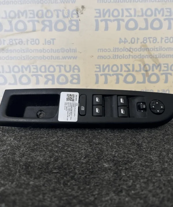 Blocco comandi alzacristalli e retrovisori est.