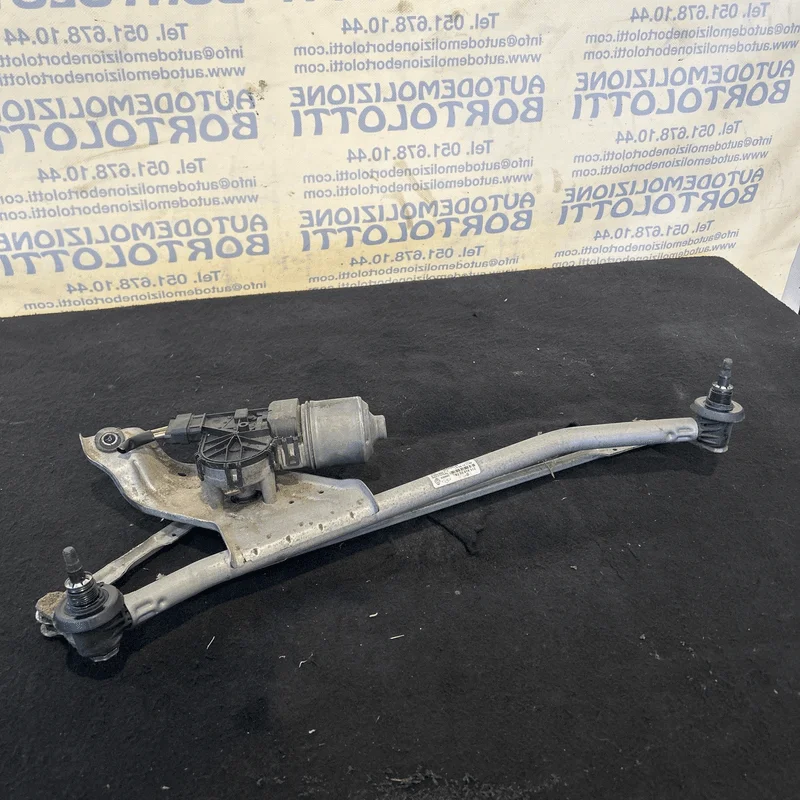 Meccanismo tergiparabrezza con motorino - immagine 2