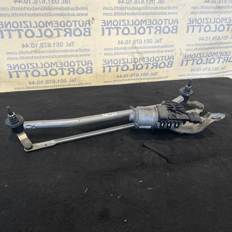 Meccanismo tergiparabrezza con motorino - immagine 4