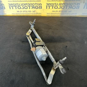 Meccanismo tergiparabrezza con motorino