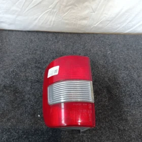 Fanale post. parte est.