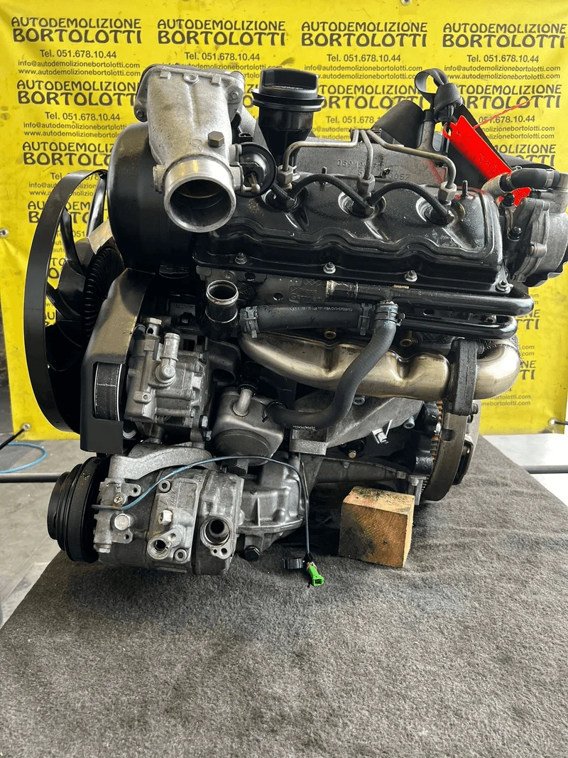 Monoblocco motore con pistoni - immagine 3