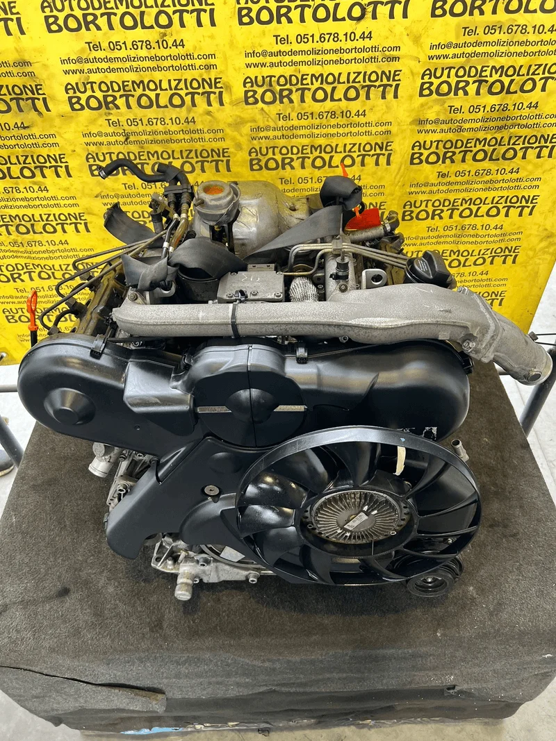 Monoblocco motore con pistoni - immagine 4