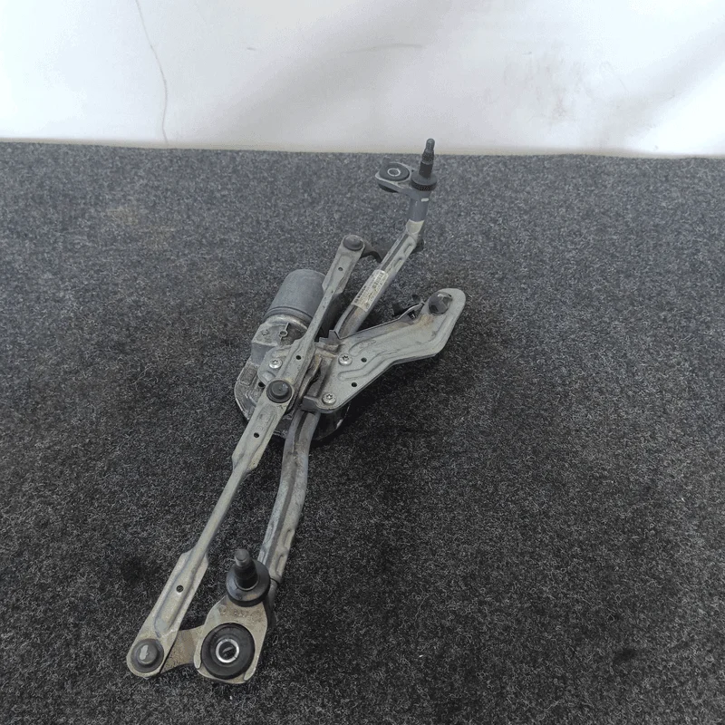 Meccanismo tergiparabrezza con motorino - immagine 4