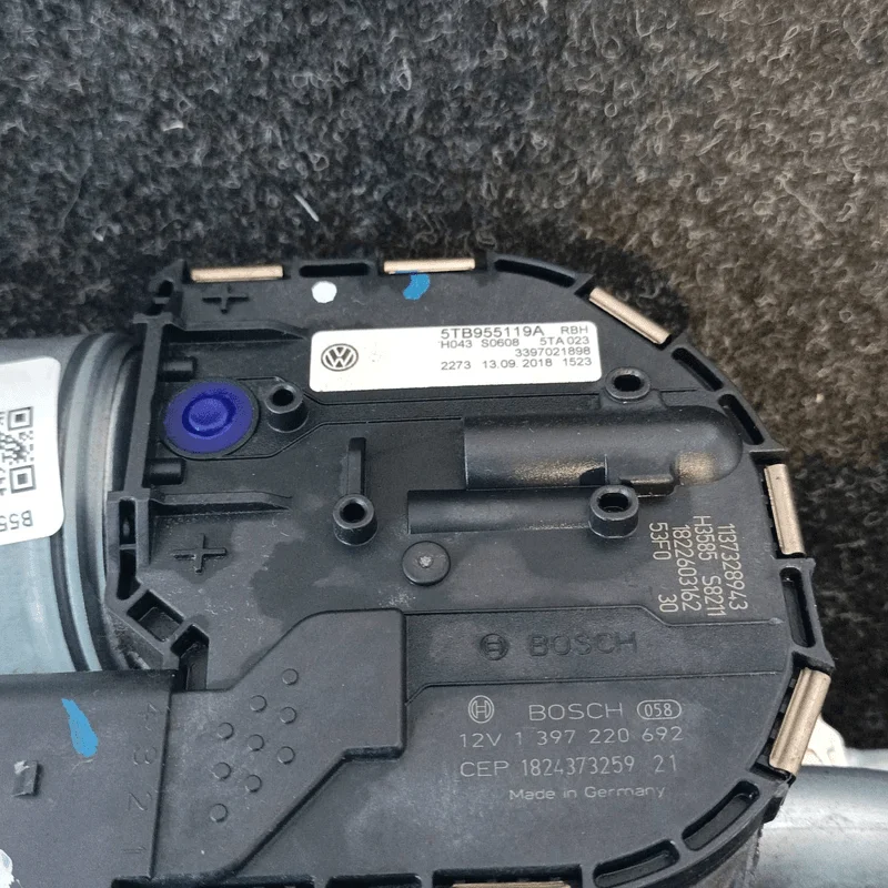 Meccanismo tergiparabrezza con motorino - immagine 6