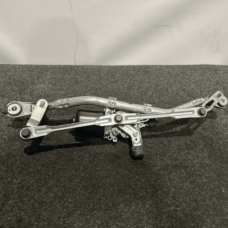 Meccanismo tergiparabrezza con motorino - immagine 4
