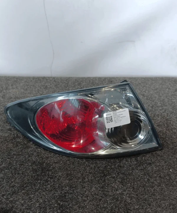 Fanale post. parte est.