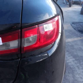 Fanale post. parte est.