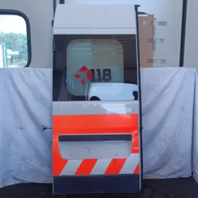 Porta carico post. a battente Sinistra