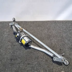Meccanismo tergiparabrezza con motorino