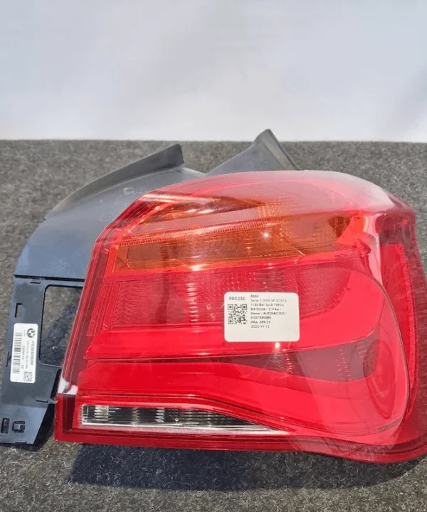 Fanale post. parte est.