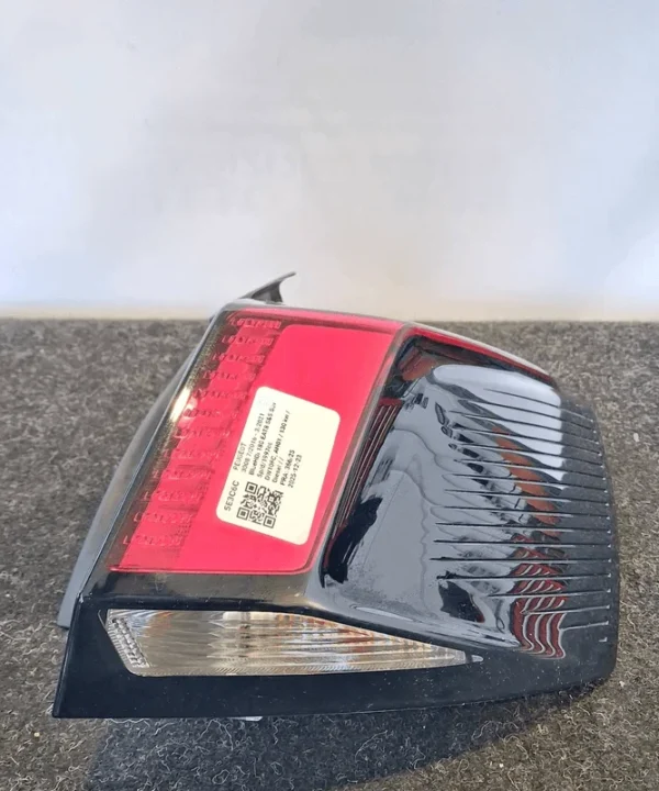 Fanale post. parte est.