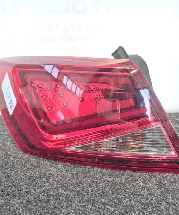 Fanale post. parte est.