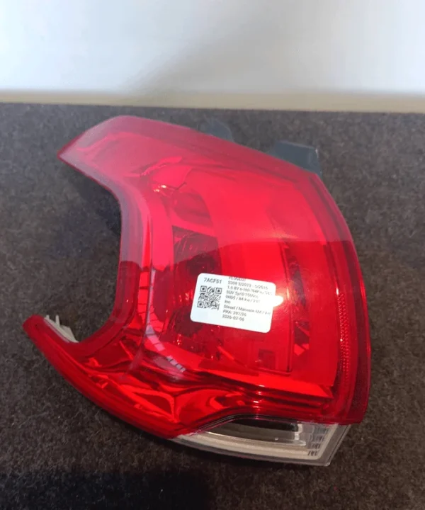 Fanale post. parte est.