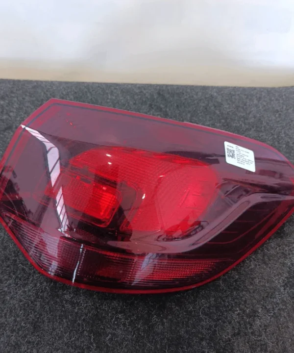 Fanale post. parte est.