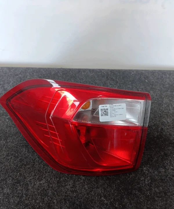 Fanale post. parte est.