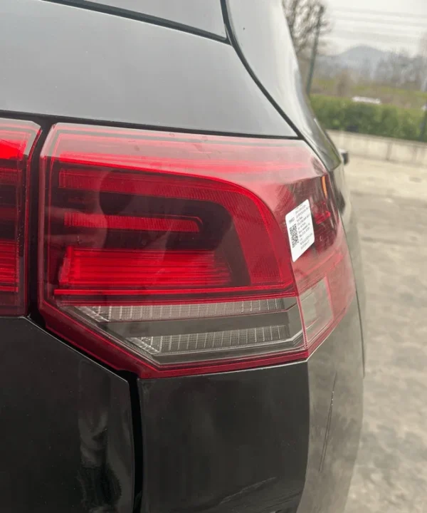 Fanale post. parte est.