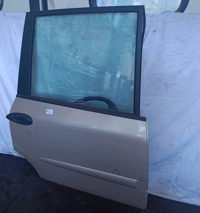 Porta post. - immagine 2