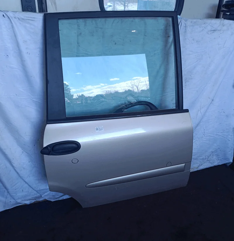 Porta post. - immagine 3