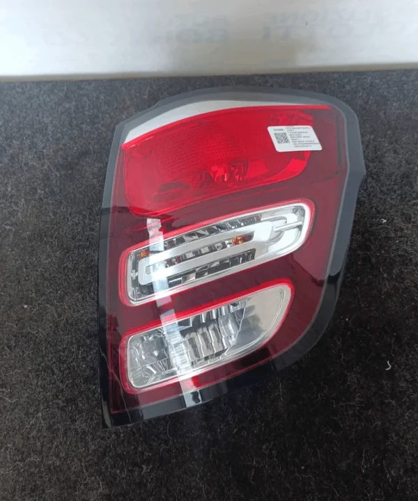 Fanale post. parte est.