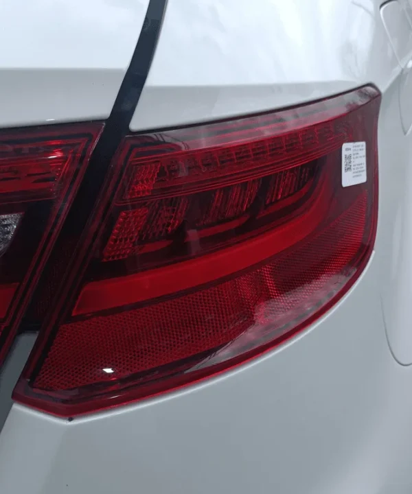 Fanale post. parte est.