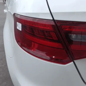 Fanale post. parte est.