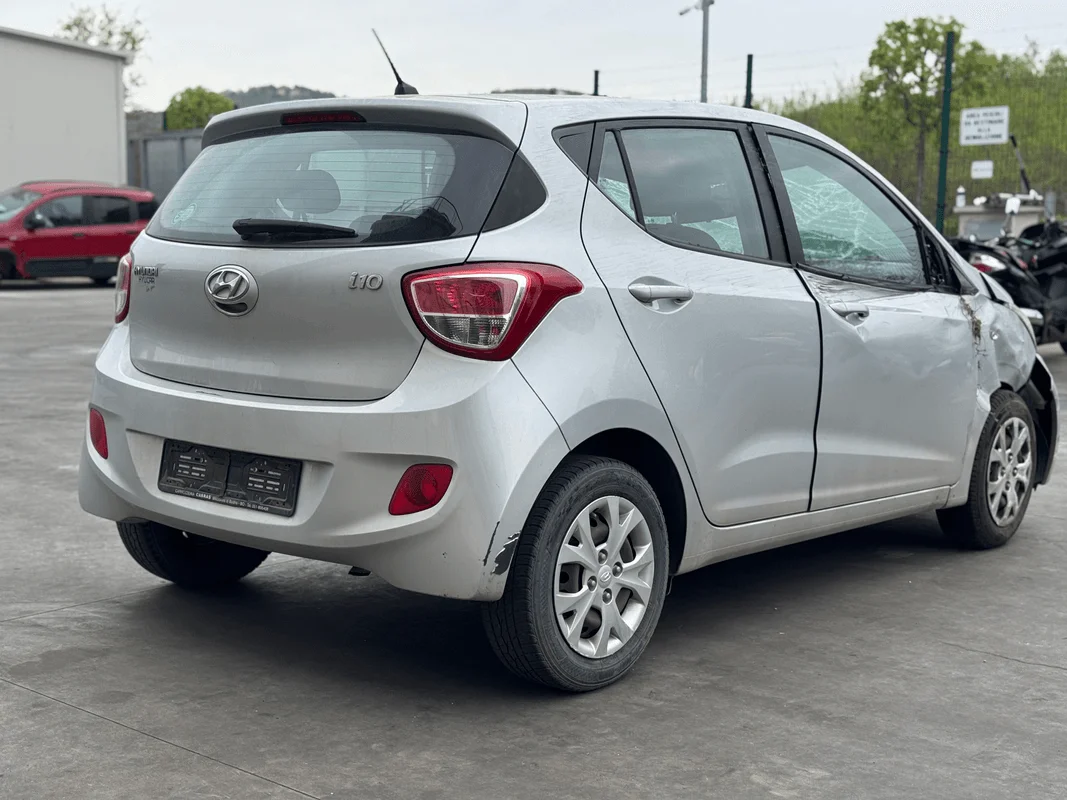 HYUNDAI i10 - immagine 6