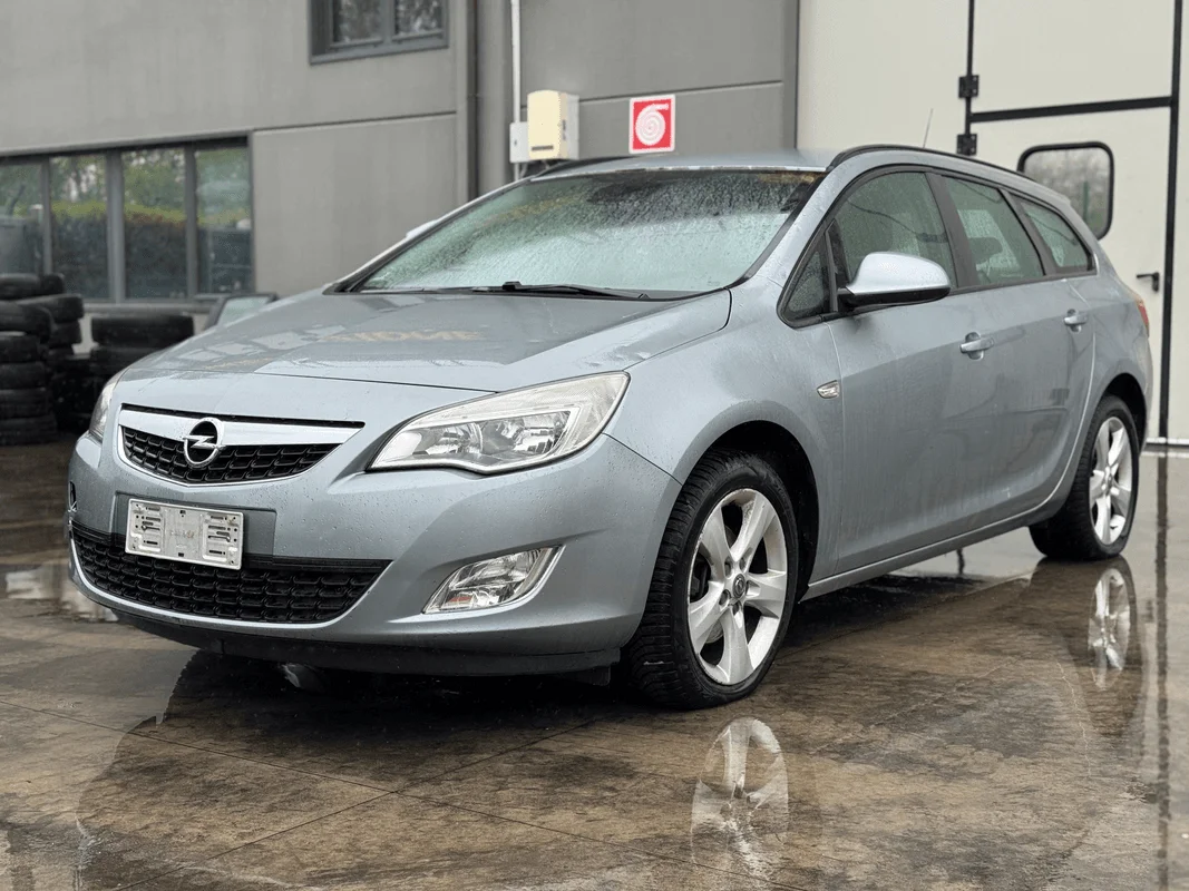 OPEL ASTRA (P10)