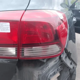 Fanale post. parte est.