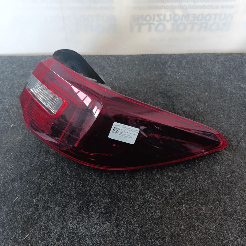 Fanale post. parte est. - immagine 2