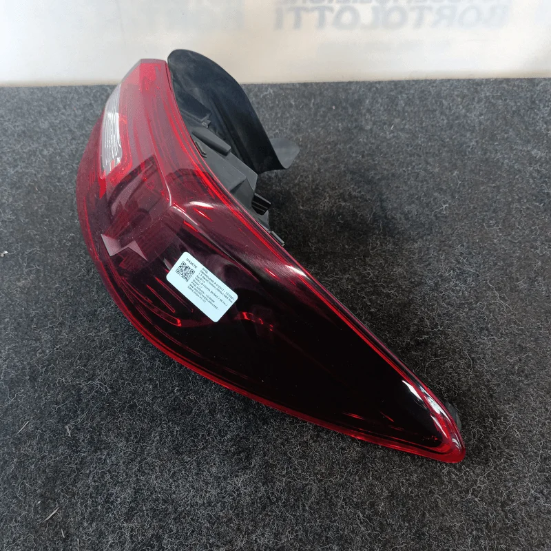 Fanale post. parte est. - immagine 3