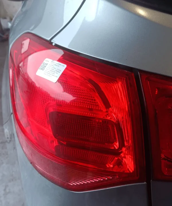 Fanale post. parte est.