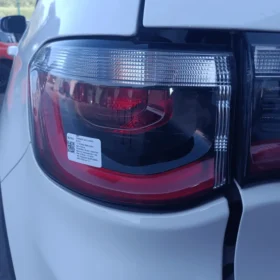 Fanale post. parte est.