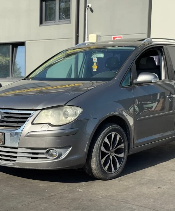 VOLKSWAGEN TOURAN (1T)