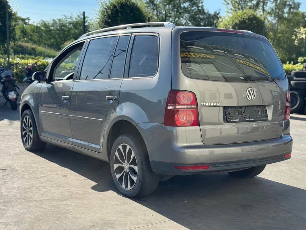 VOLKSWAGEN TOURAN (1T) - immagine 3