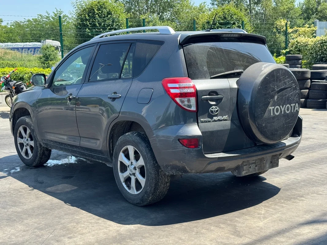 TOYOTA RAV 4 3a Serie - immagine 3