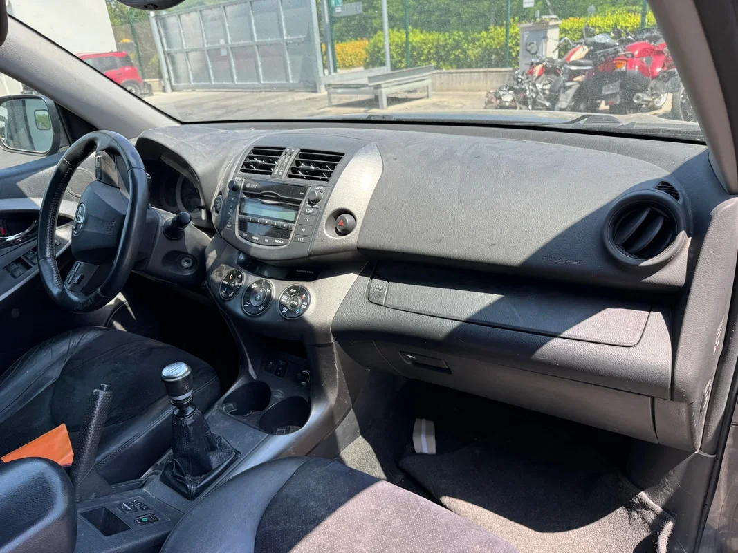 TOYOTA RAV 4 3a Serie - immagine 10