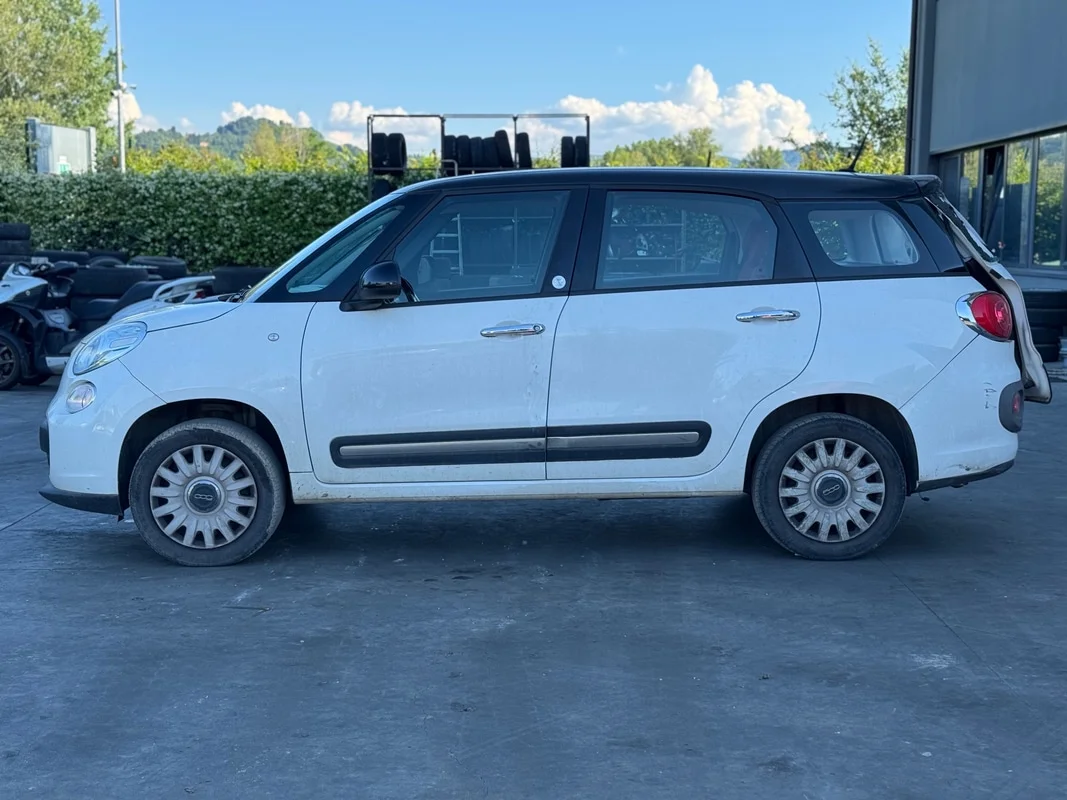 FIAT 500L LIVING (73) - immagine 2