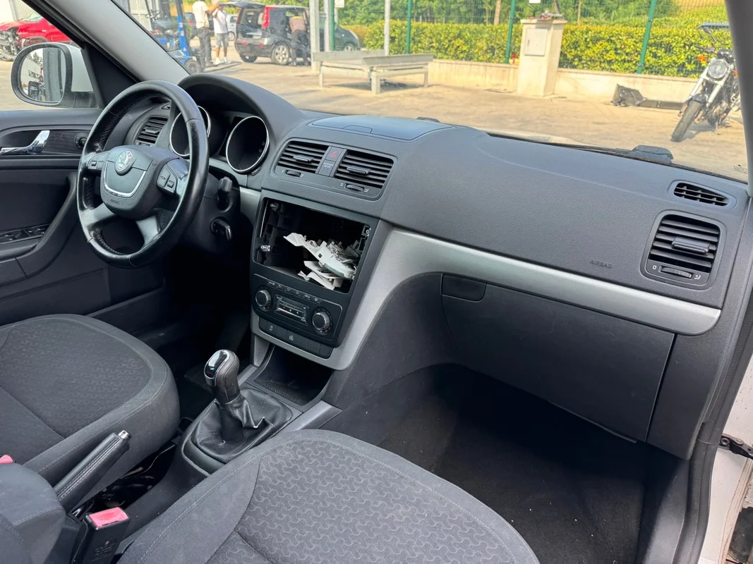 SKODA YETI (5L) - immagine 9